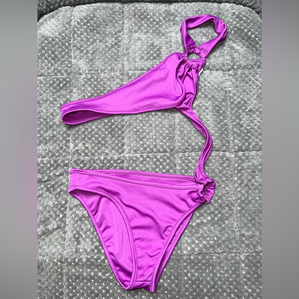 ONE PIECE PURPLE BATHING SUIT